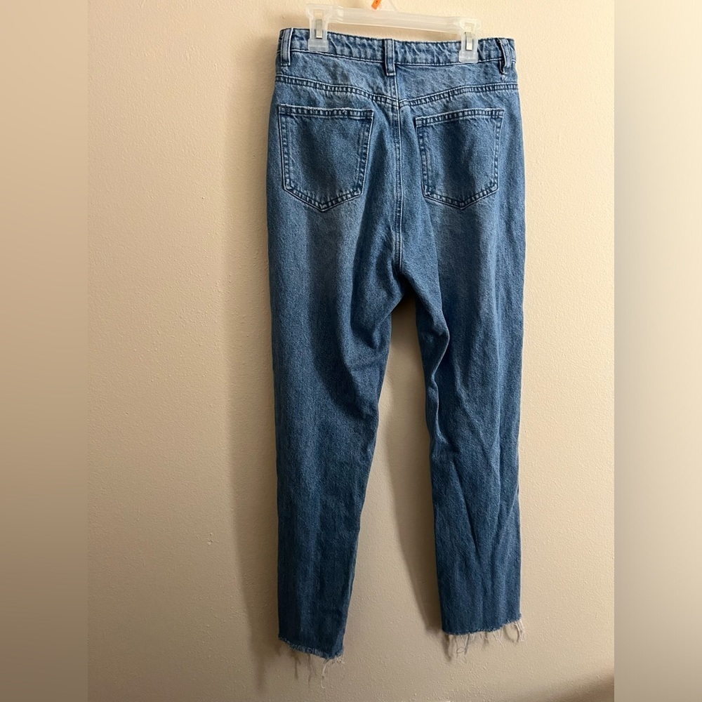 Missguided Distressed Jeans - Picture 6 of 7